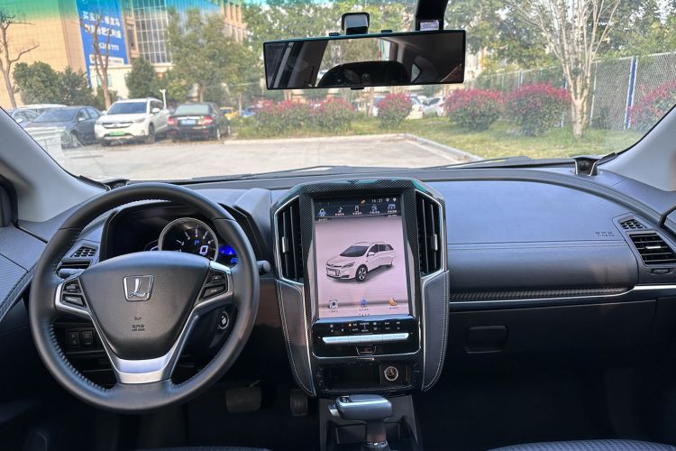Used Luxgen U6 SUV 2017 Revised Version 1.6T Fashion Edition Center Console