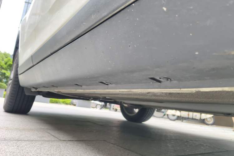 Used Luxgen U6 SUV 2017 1.8T Tech Value Model Chassis Front Right