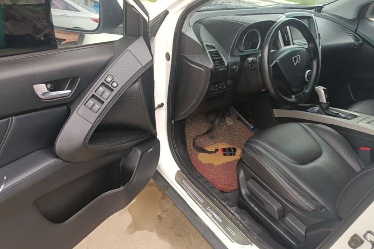 Used Luxgen U6 SUV 2017 1.8T Tech Value Model Driver Seat