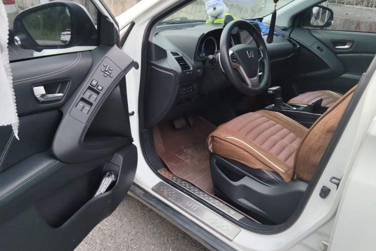 Used Luxgen U6 SUV 2017 Revised Version 1.6T Flagship Edition Driver Seat