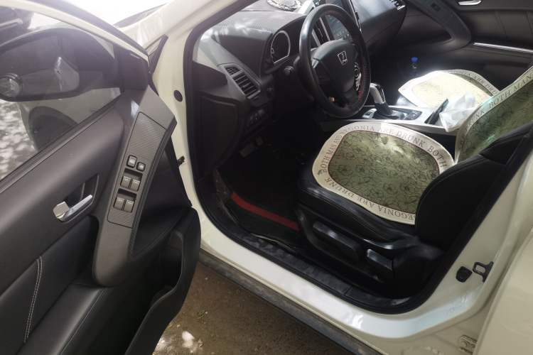 Used Luxgen U6 SUV 2017 1.8T Tech Value Model Driver Seat