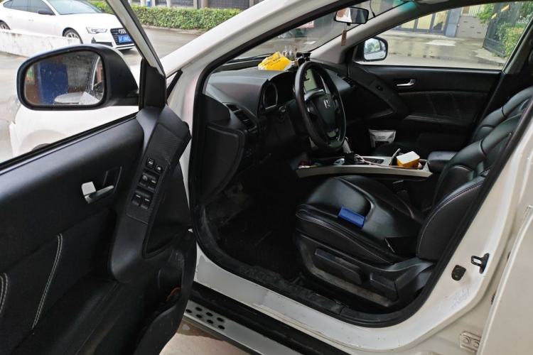 Used Luxgen U6 SUV 2017 1.8T Tech Value Model Driver Seat