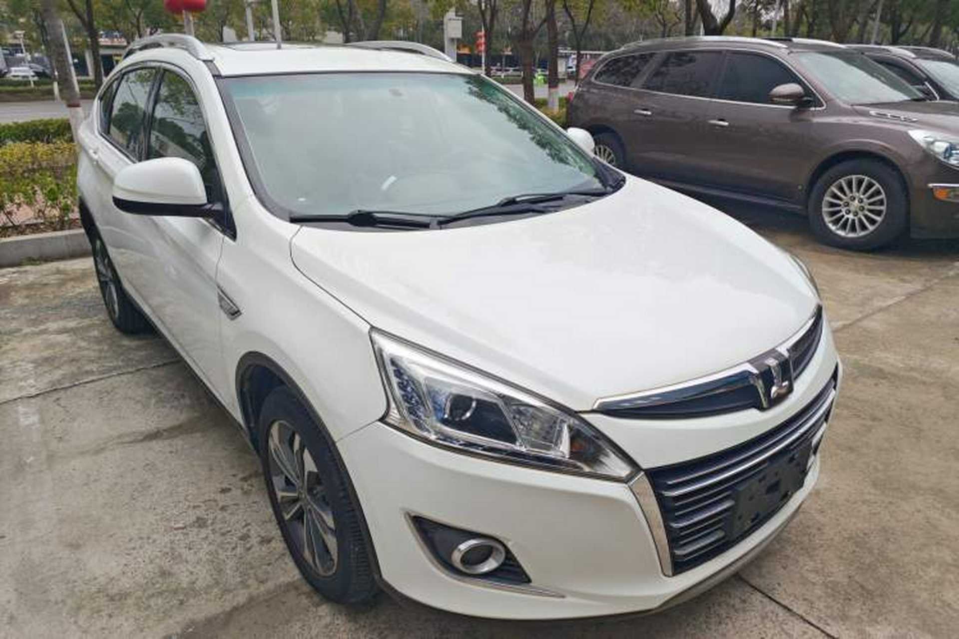 Used Luxgen U6 SUV 2017 1.8T Enhanced Charm Edition Exterior 1