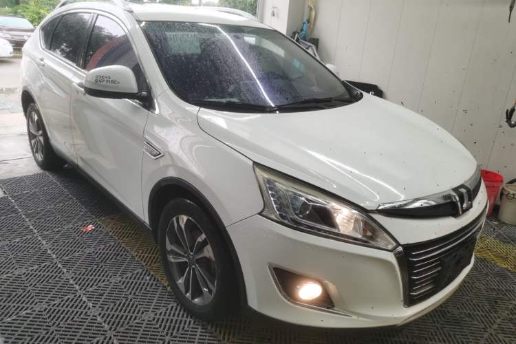 Used Luxgen U6 SUV 2017 1.8T Enhanced Charm Edition Exterior 2