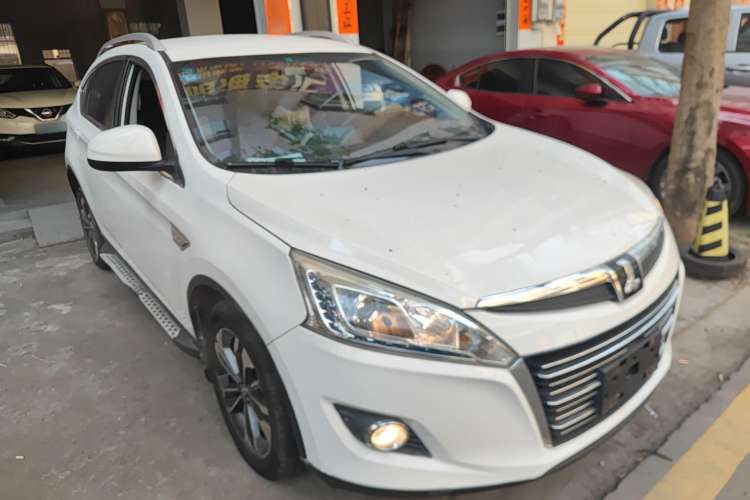 Used Luxgen U6 SUV 2017 1.8T Tech Value Model Exterior 2