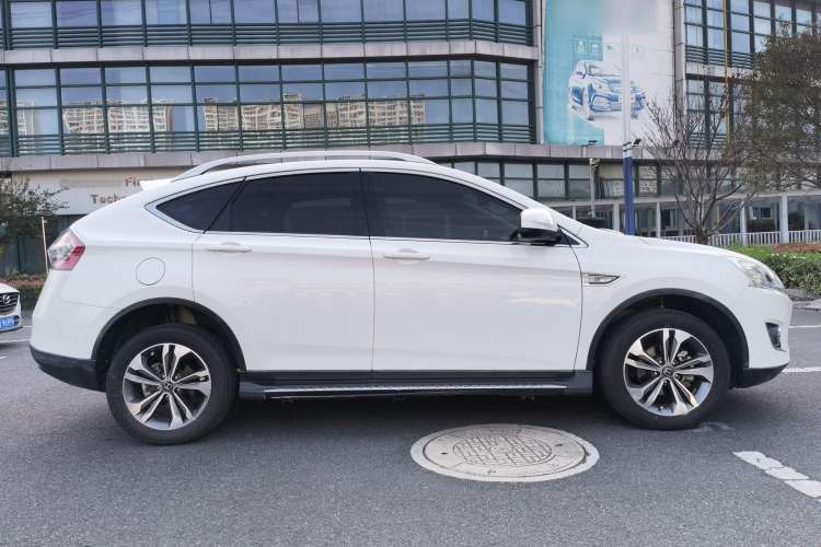 Used Luxgen U6 SUV 2017 1.8T Enhanced Charm Edition Exterior 2