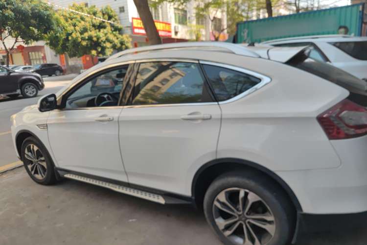 Used Luxgen U6 SUV 2017 1.8T Tech Value Model Exterior 3