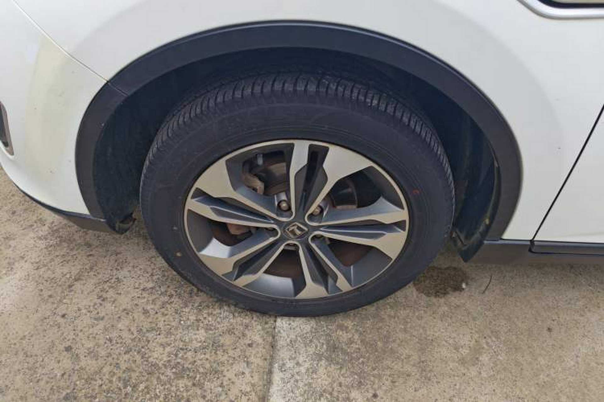Used Luxgen U6 SUV 2017 1.8T Enhanced Charm Edition Exterior 4