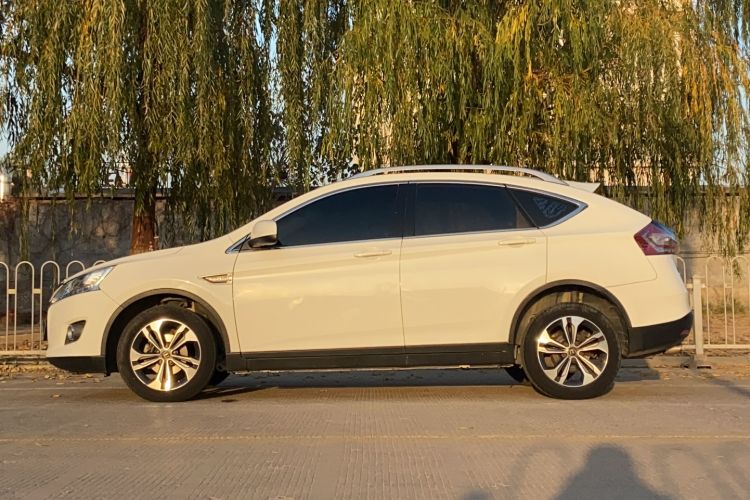 Used Luxgen U6 SUV 2017 1.8T Tech Value Model Exterior 5