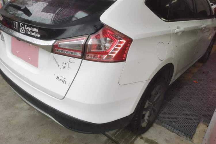 Used Luxgen U6 SUV 2017 1.8T Enhanced Charm Edition Exterior 6