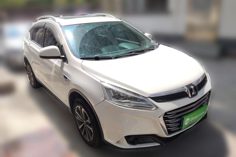 Used Luxgen U6 SUV 2017 Revised Version 1.6T Fashion Edition Front Right 45 Deg