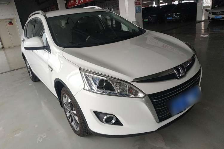 Used Luxgen U6 SUV 2017 1.8T Tech Value Model Front Right 45 Deg