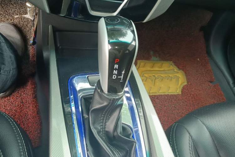 Used Luxgen U6 SUV 2017 1.8T Tech Value Model Gear Lever