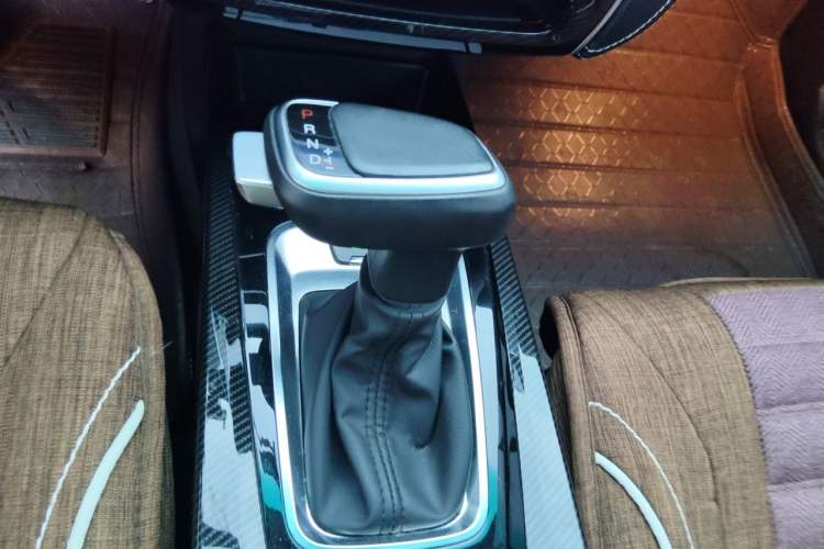 Used Luxgen U6 SUV 2017 Revised Version 1.6T Flagship Edition Gear Lever