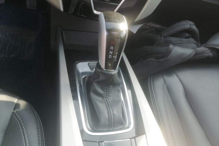Used Luxgen U6 SUV 2017 1.8T Enhanced Charm Edition Gear Lever