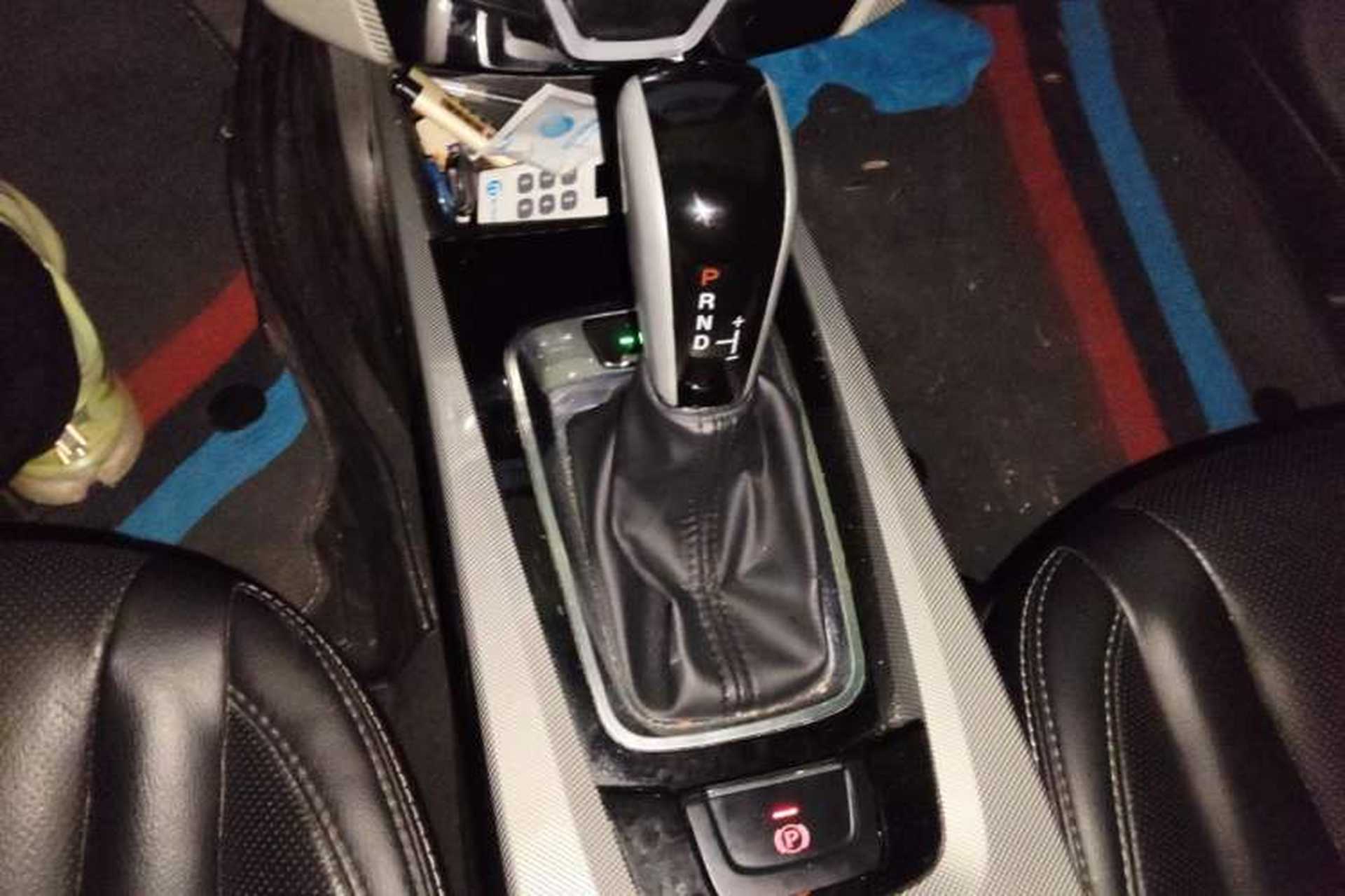 Used Luxgen U6 SUV 2017 1.8T Enhanced Charm Edition Gear Lever