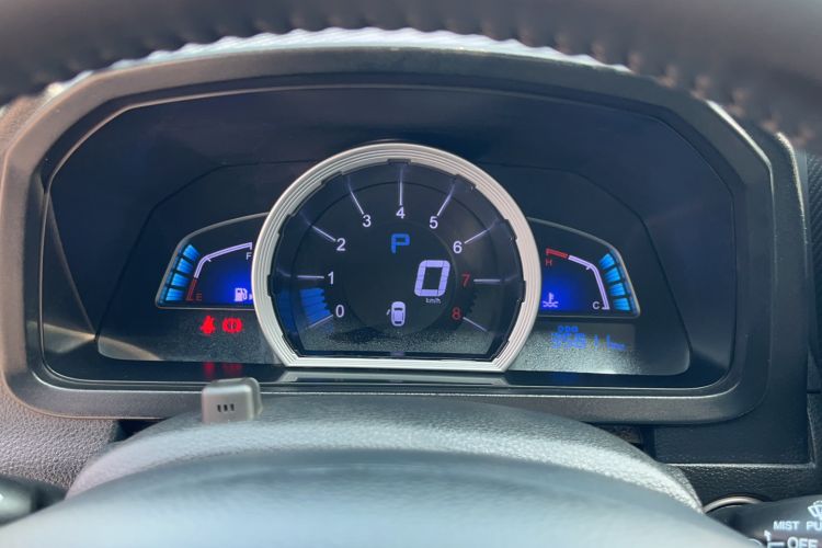 Used Luxgen U6 SUV 2017 1.8T ZhiZun Model Instrument Cluster