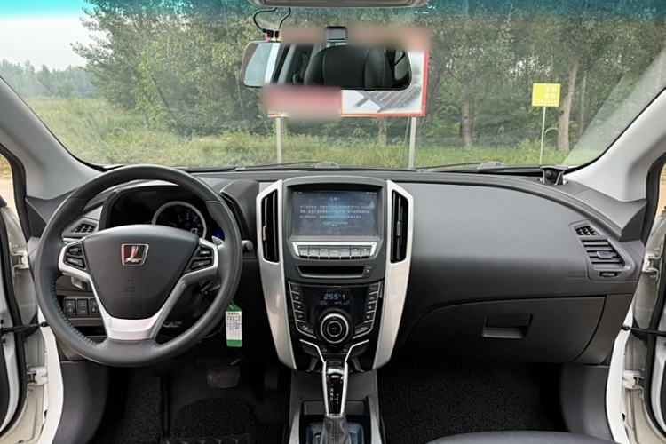 Used Luxgen U6 SUV 2017 1.8T Enhanced Charm Edition Interior 1