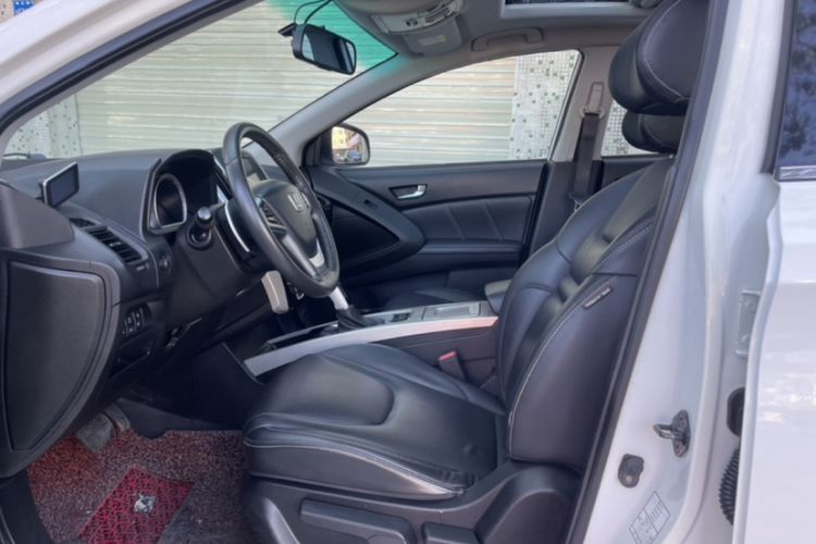 Used Luxgen U6 SUV 2017 1.8T Enhanced Charm Edition Interior 2