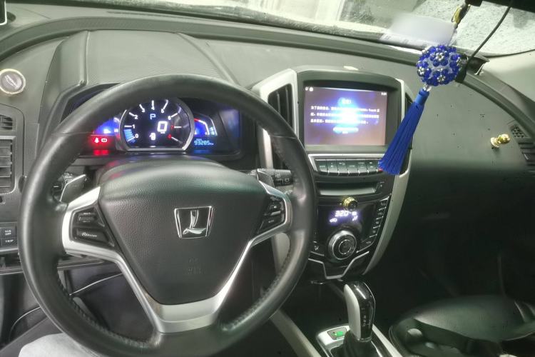 Used Luxgen U6 SUV 2017 1.8T Enhanced Charm Edition Interior 2