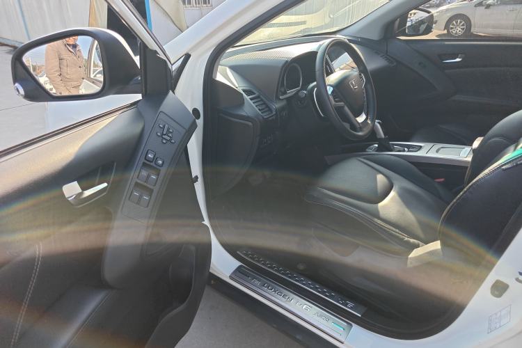 Used Luxgen U6 SUV 2017 1.8T Fashion-Upgraded Model Interior 3