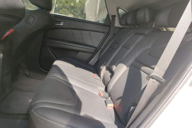 Used Luxgen U6 SUV 2017 1.8T Tech Value Model Interior 4