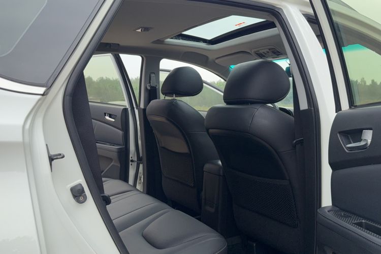 Used Luxgen U6 SUV 2017 1.8T Enhanced Charm Edition Interior 5