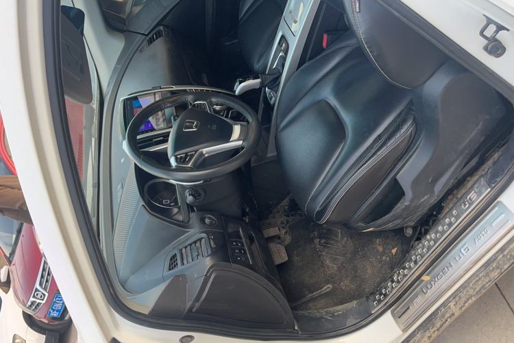 Used Luxgen U6 SUV 2017 1.8T Fashion-Upgraded Model Interior 6