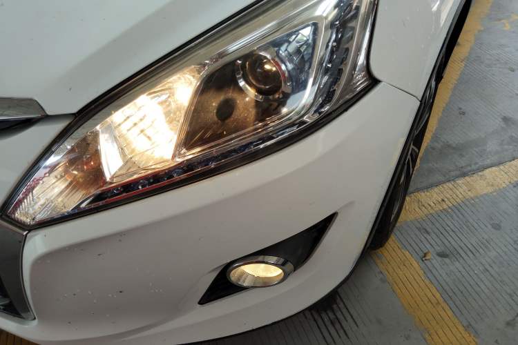 Used Luxgen U6 SUV 2017 1.8T Tech Value Model Left Front Headlight