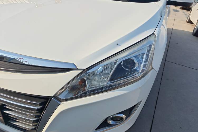 Used Luxgen U6 SUV 2017 1.8T Fashion-Upgraded Model Left Front Headlight