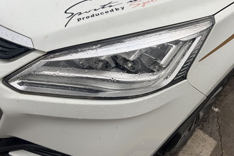 Used Luxgen U6 SUV 2017 Revised Version 1.6T Fashion Edition Left Front Headlight