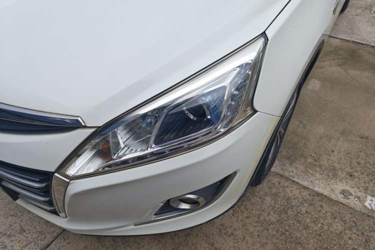 Used Luxgen U6 SUV 2017 1.8T Enhanced Charm Edition Left Front Headlight