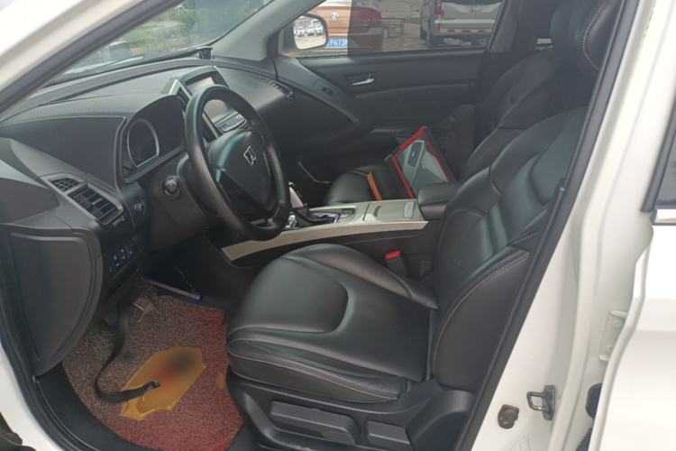 Used Luxgen U6 SUV 2017 1.8T Tech Value Model Left Front Seat