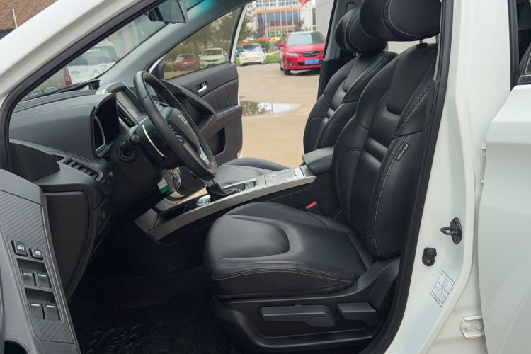 Used Luxgen U6 SUV 2017 1.8T Enhanced Charm Edition Left Front Seat