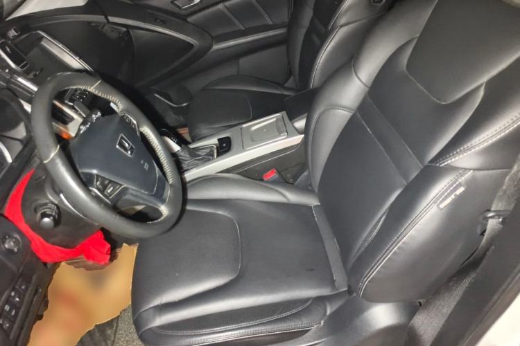 Used Luxgen U6 SUV 2017 1.8T Fashion-Upgraded Model Left Front Seat