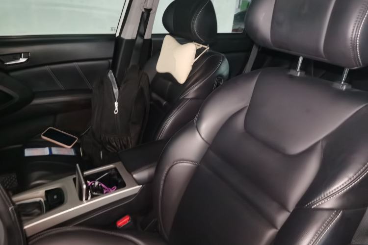 Used Luxgen U6 SUV 2017 1.8T Tech Value Model Left Front Seat