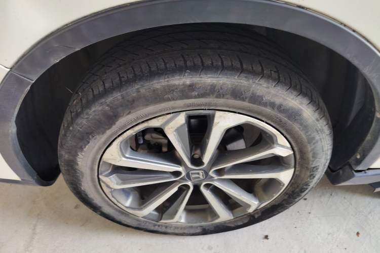Used Luxgen U6 SUV 2017 Revised Version 1.6T Fashion Edition Left Front Wheel Hub