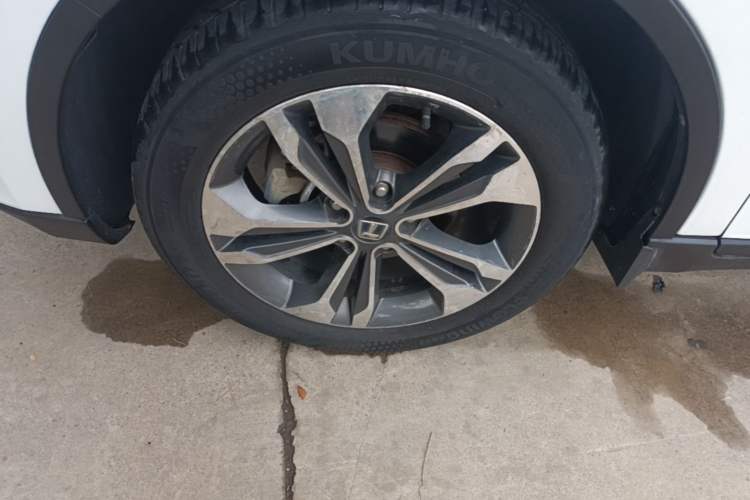 Used Luxgen U6 SUV 2017 1.8T Tech Value Model Left Front Wheel Hub
