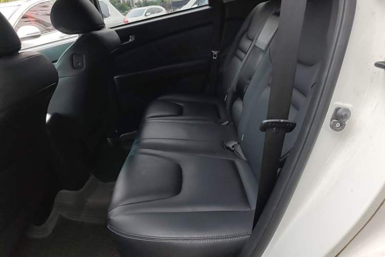Used Luxgen U6 SUV 2017 1.8T Fashion-Upgraded Model Left Rear Seat