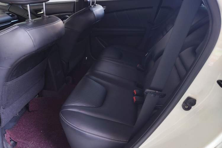 Used Luxgen U6 SUV 2017 Revised Version 1.6T Fashion Edition Left Rear Seat