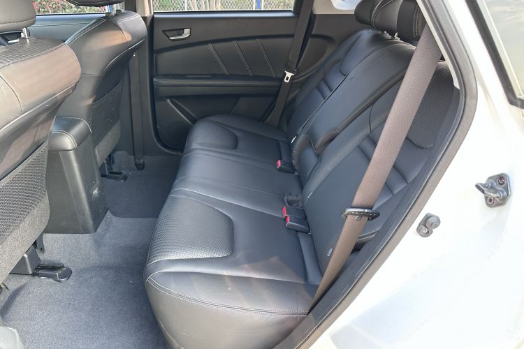 Used Luxgen U6 SUV 2017 Revised Version 1.6T Fashion Edition Left Rear Seat