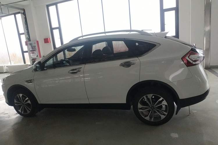 Used Luxgen U6 SUV 2017 1.8T Tech Value Model Left Side