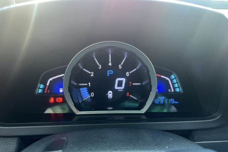 Used Luxgen U6 SUV 2017 1.8T Enhanced Charm Edition Odometer Close Up