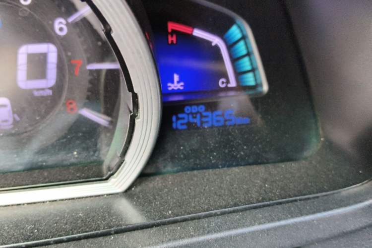 Used Luxgen U6 SUV 2017 1.8T Enhanced Charm Edition Odometer Close Up