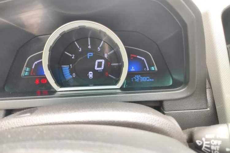 Used Luxgen U6 SUV 2017 1.8T Tech Value Model Odometer Close Up