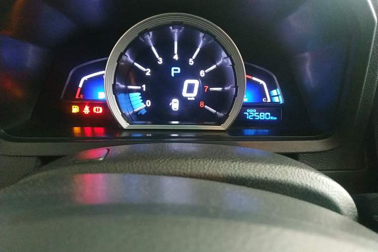 Used Luxgen U6 SUV 2017 1.8T Tech Value Model Odometer Close Up