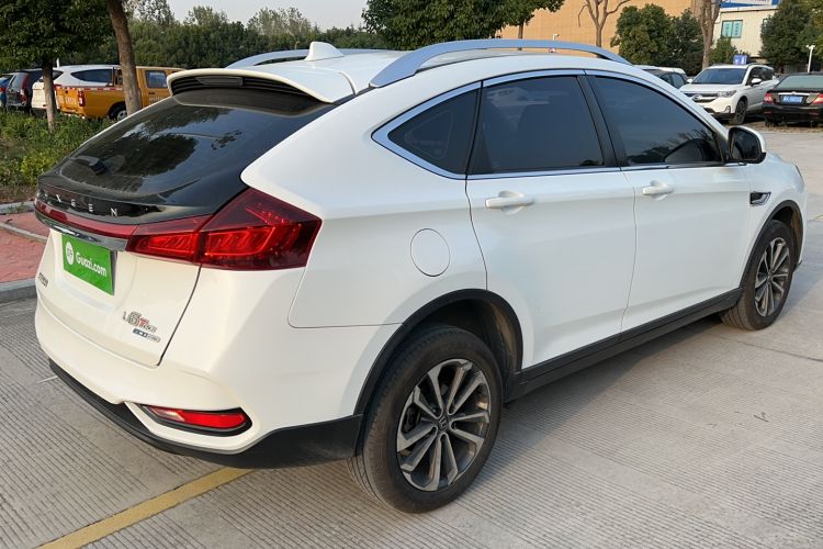Used Luxgen U6 SUV 2017 Revised Version 1.6T Fashion Edition Rear Right 45 Deg