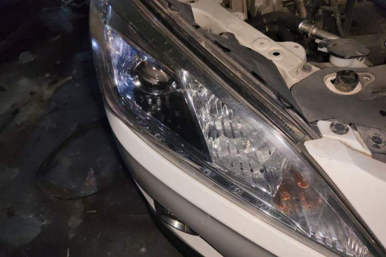Used Luxgen U6 SUV 2017 1.8T Fashion-Upgraded Model Right Front Headlight