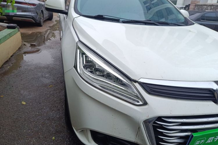 Used Luxgen U6 SUV 2017 Revised Version 1.6T New Innovation Type Right Front Headlight
