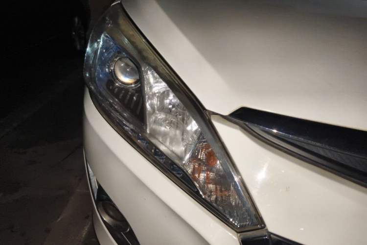 Used Luxgen U6 SUV 2017 1.8T Fashion-Upgraded Model Right Front Headlight